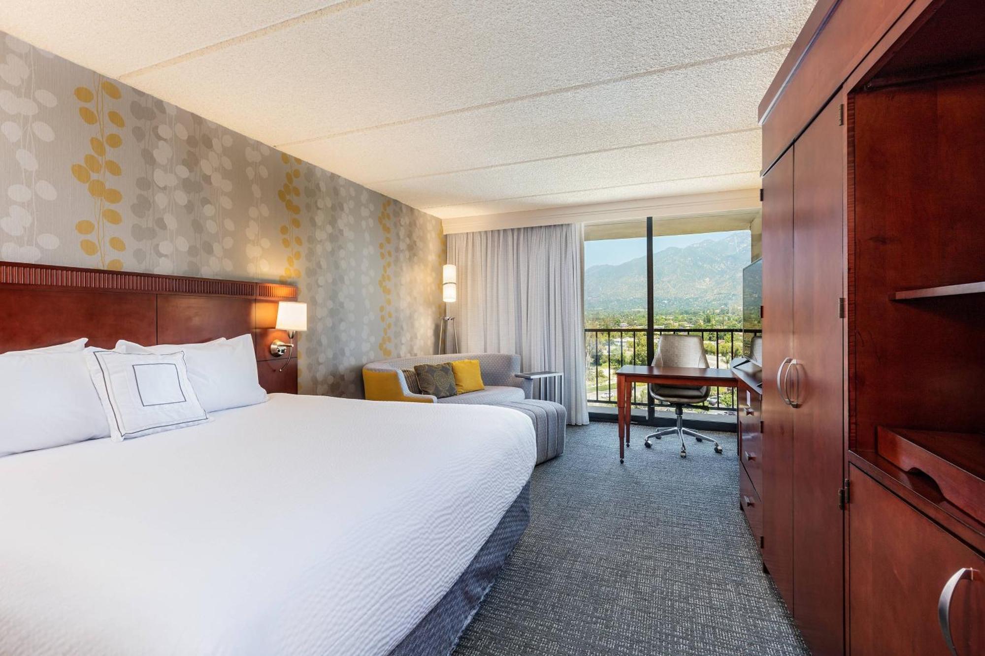 Courtyard By Marriott Los Angeles Pasadena/Monrovia Εξωτερικό φωτογραφία