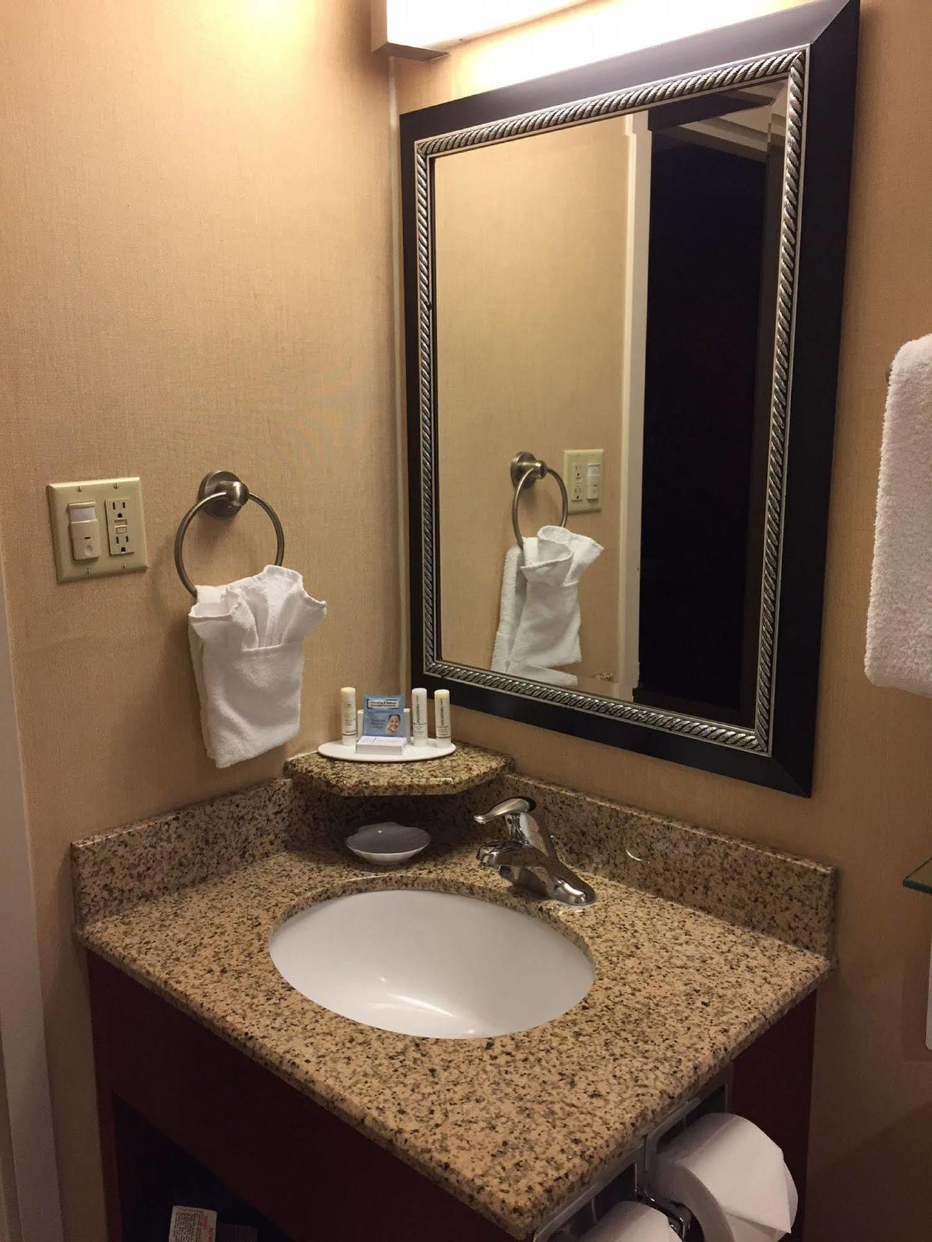 Courtyard By Marriott Los Angeles Pasadena/Monrovia Εξωτερικό φωτογραφία